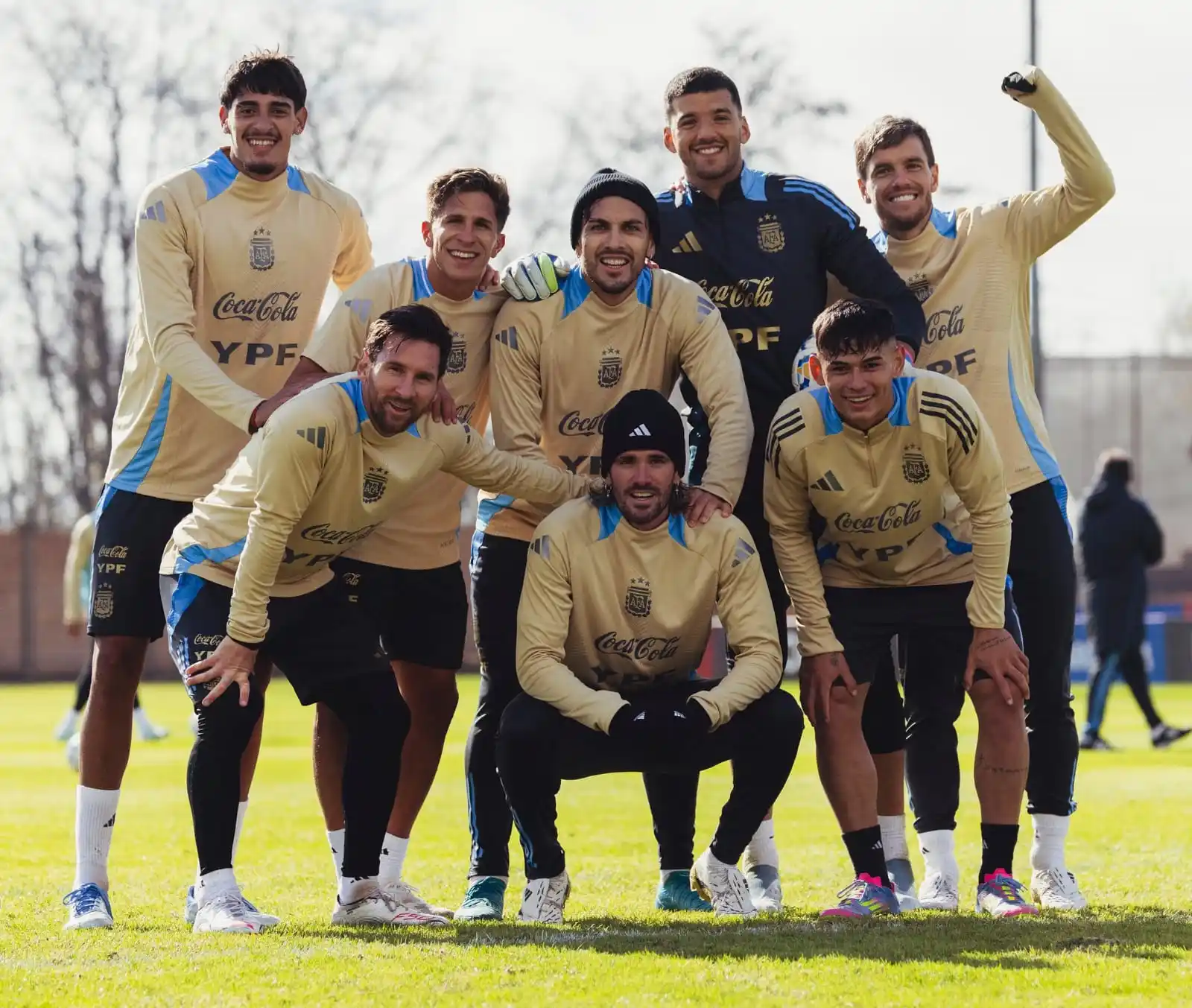Image from 𝗙𝗼𝗿𝘁𝗮𝗹𝗲𝘇𝗮 𝗚𝗿𝗮𝗻𝗮𝘁𝗲 🇱🇻: 🇱🇻⚽ *SOLER ENTRENÓ CON LA SELECCIÓN MAYOR* Pese a no estar convocad...