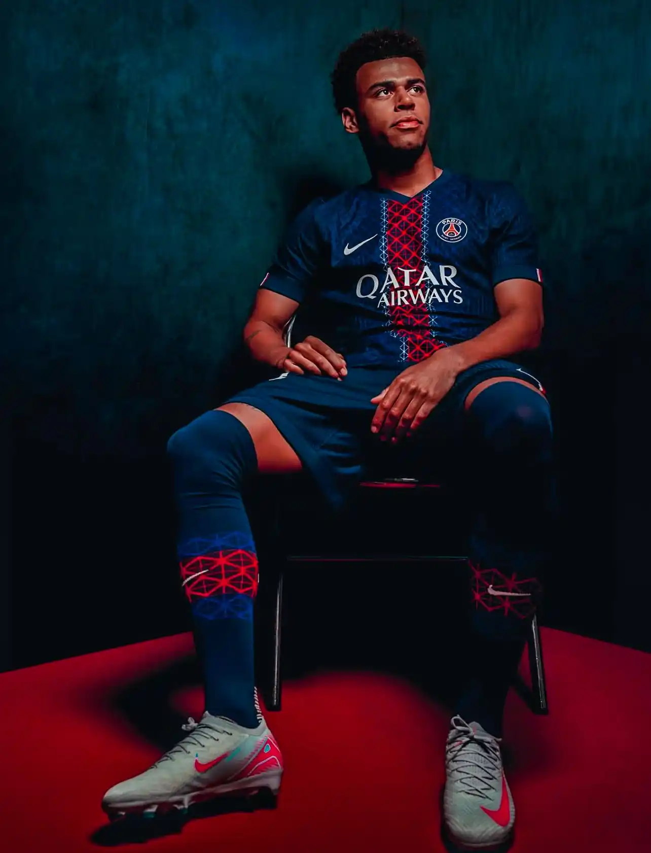 Image from Planeta Futebol MZ: ❗OFICIAL | PSG revelou seu equipamento principal para a próxima tempor...