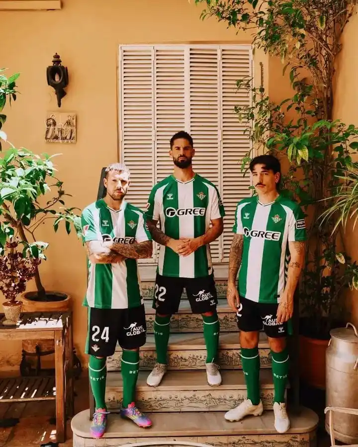 Image from Planeta Futebol MZ: ❗OFICIAL | Real Bétis revelou o seu equipamento principal para próxima...