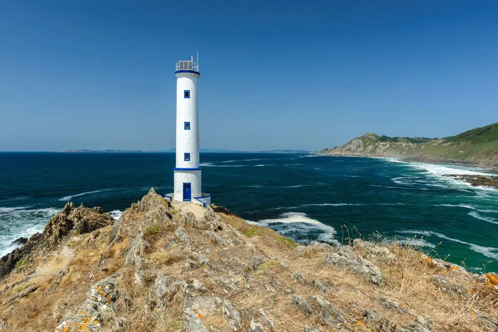 Image from Viajes National Geographic : 🌊*¿Sabes cuál es el pueblo de Galicia con la mayor concentración de p...