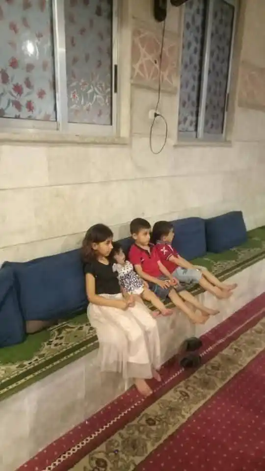 Image from اعلانات عامة و أعمال شخصية: اربع ولاد موجودين بصلاح الدين بنتين ايلين ٧ سنين وإيف سنة وصبيين توأم ...