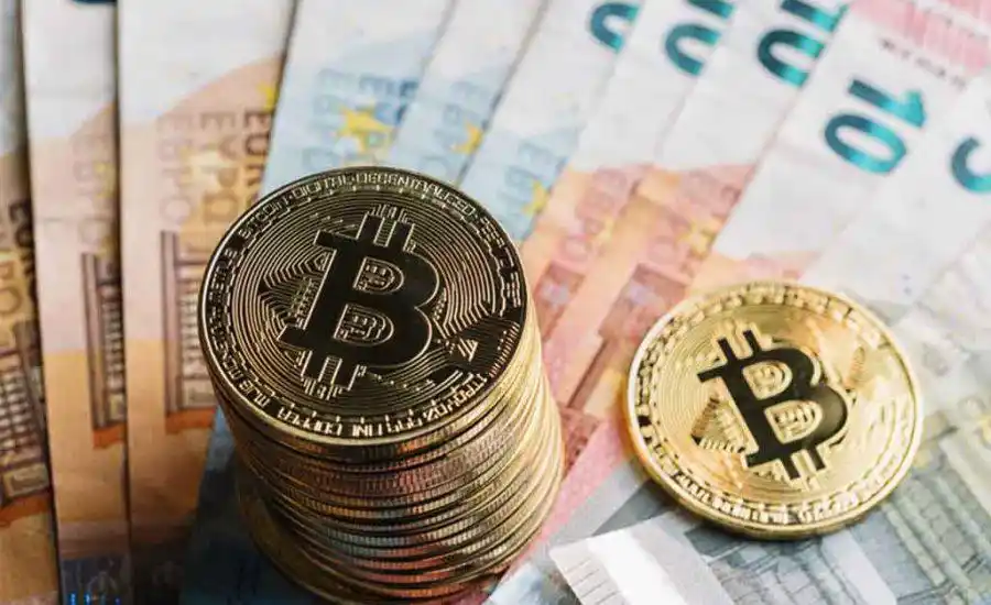 Image from Crypto Insiders: Iedere maand leg je iets opzij. Voor later, voor noodgevallen, of gewo...