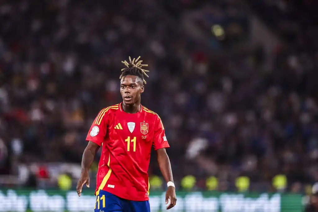 Image from SOCCER WORLD News HQ: Nico Williams is willing to accept the same salary Barcelona offered h...