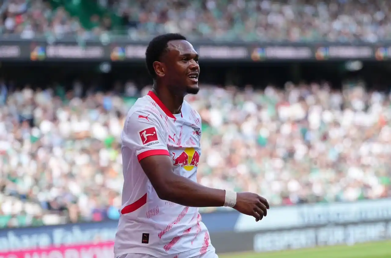 Image from SOCCER WORLD News HQ: RB Leipzig are ready to let Loïs Openda leave for €60M! [Sacha Tavolie...
