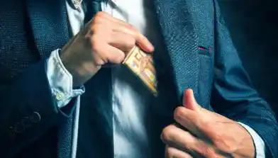 Image from Crypto Insiders: Steeds meer mensen stellen zichzelf de vraag: moet ik iets met bitcoin...
