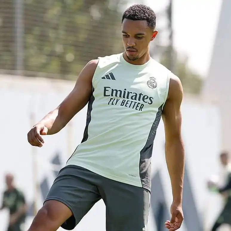 Image from SOCCER WORLD News HQ: Trent trains with Real Madrid for the first time....