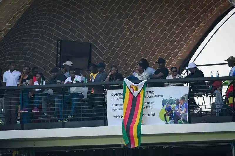 Image from 3-mob.com: Zimbabwe fans supporting the ladies at <a class="text-blue-500 hover:u...