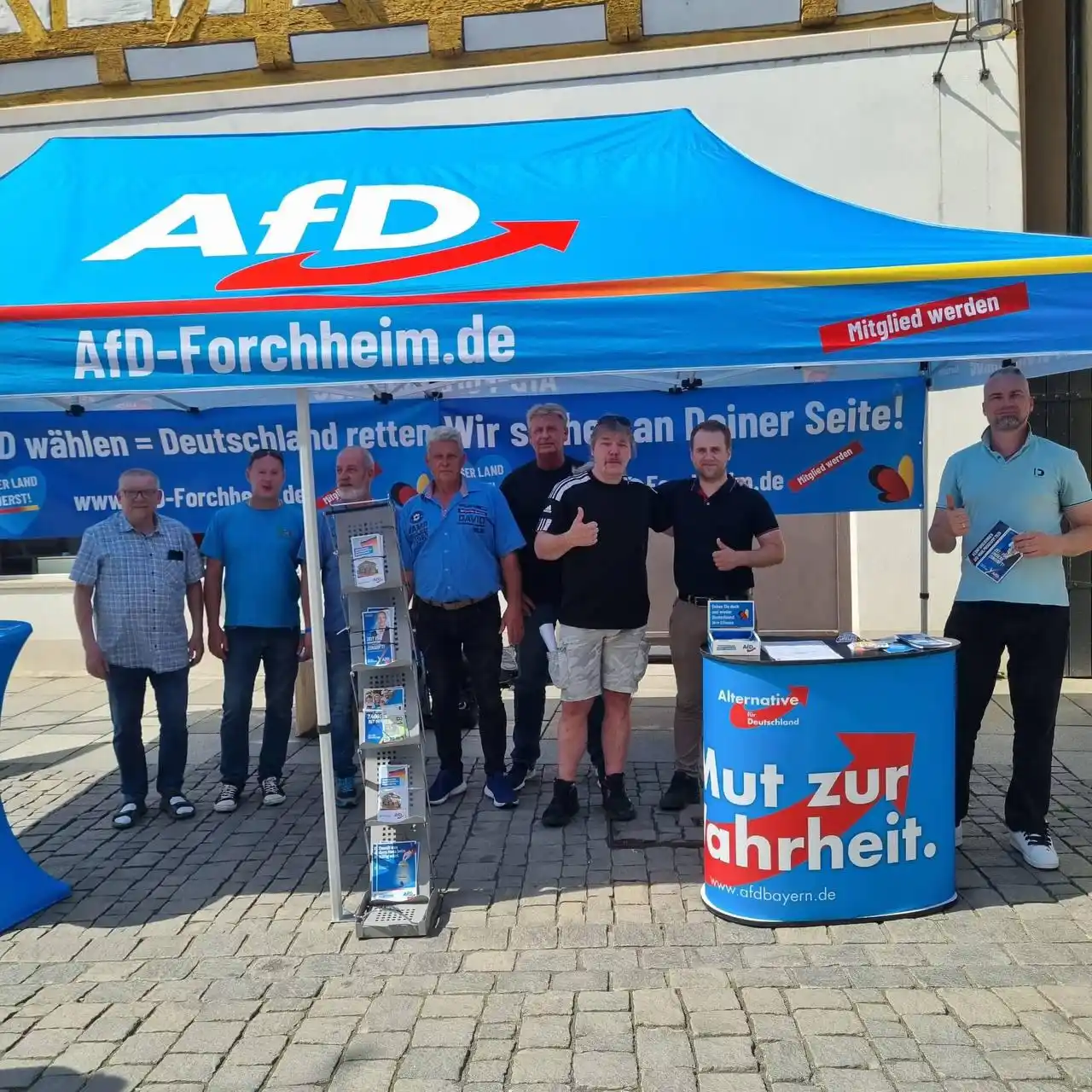 Image from FloKöhler | MdL: Am Samstag war ich zur Unterstützung am Infostand der Kollegen in Forc...