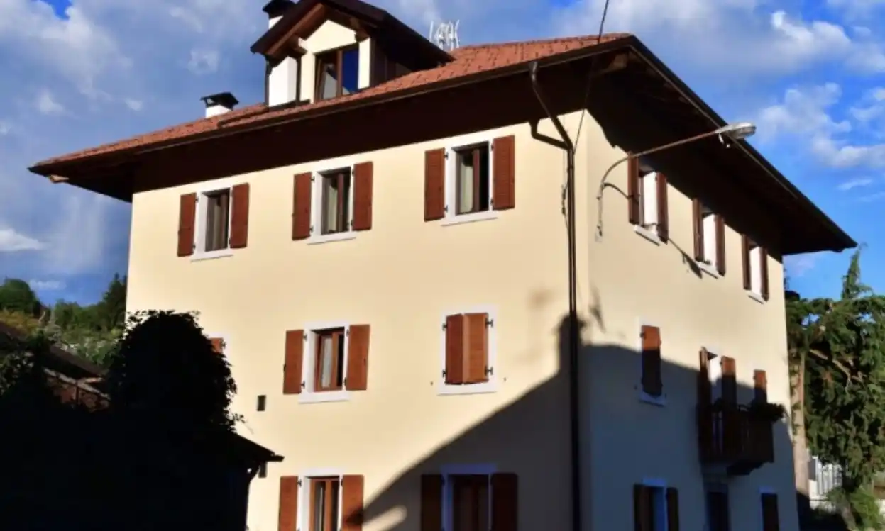 Image from Bikershotel.it - Motoraduni.it - Autoraduni.it - Motoitinerari.it - Bikersfood.it: *CASA BALIO DAL 1908, Stenico (TN)* _Prezzi a partire da: € 50,00_ E’...
