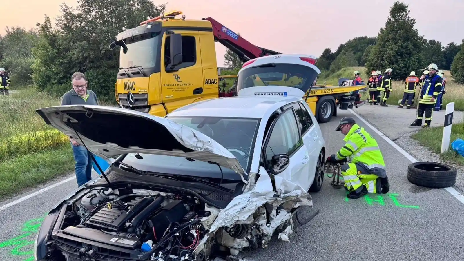 Image from rosenheim24: Servus zusammen! 😊 👉🏼 *Frontal-Crash zwischen Griesstätt und Vogt...