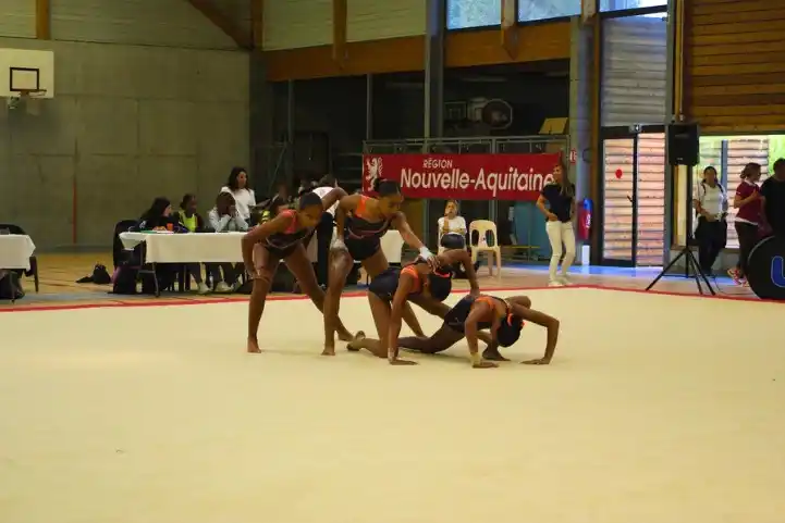 Image from Martinique La 1ère: [SPORT]  🤸‍♀️Championnats de France UNSS de gymnastique acrobatique :...
