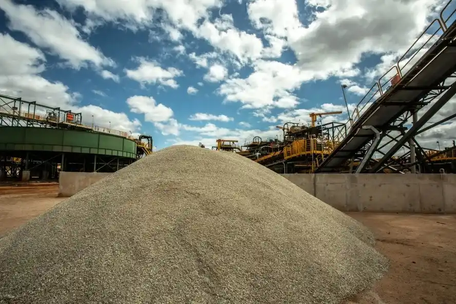 Image from O GLOBO - Economia e Negócios: *BNDES e Finep selecionam 56 projetos de minerais estratégicos, com in...