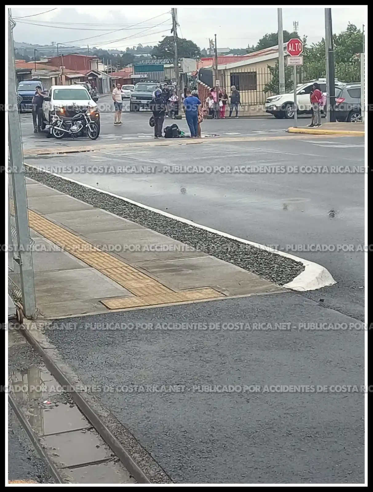 Image from Accidentes de Costa Rica .Net: Colisión liviano con motocicleta frente al Megasuper de Agua Caliente ...