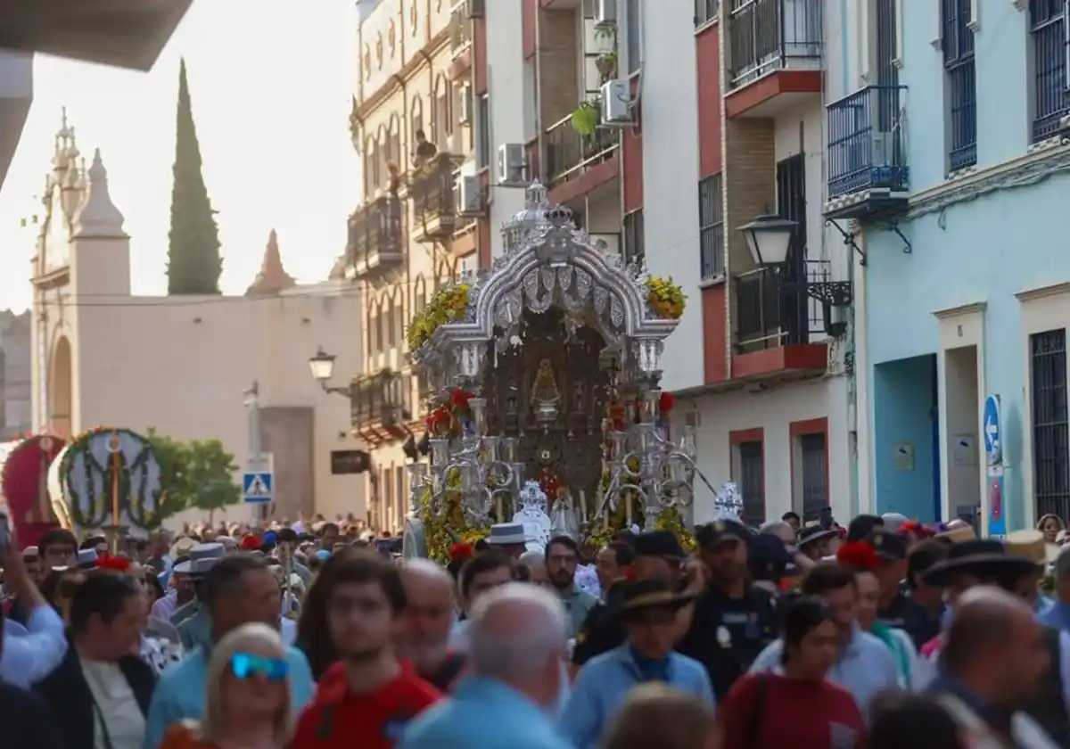 Image from ABC de Sevilla: 🕊️ *Cuándo vuelven las hermandades del Rocío de Sevilla en 2025: hora...