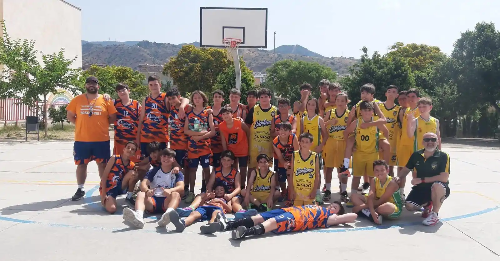Image from Club Baloncesto Cártama : Equipo infantil hemos disputado un Torneo con nuestros amig@s de Baske...