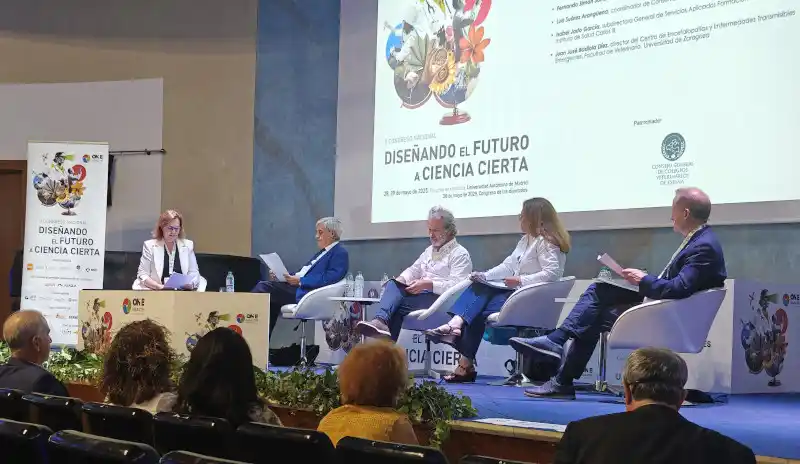 Image from GREFA: 🟥 *Hablamos en el II Congreso One Health sobre microplásticos y resis...