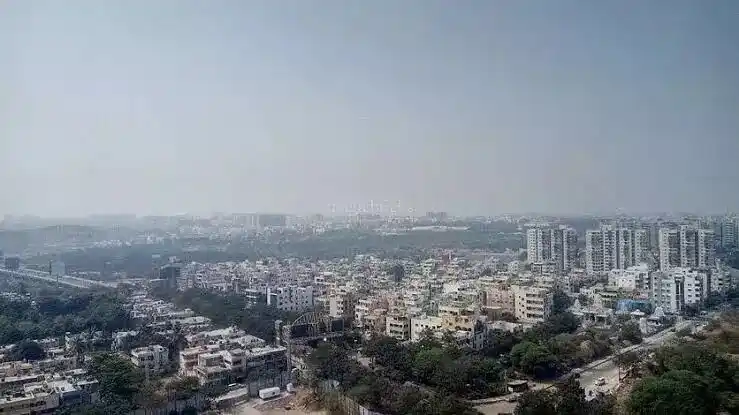 Image from truevae: _*🏙️ Hyderabad Plot Auctions Hit ₹2.98 Lakh/Sq.Yard*_ While mid-ran...