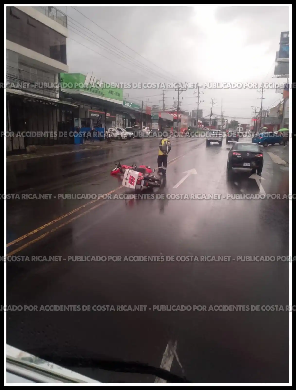 Image from Accidentes de Costa Rica .Net: La Uruca ,frente a Gozaka ,sentido 2-1, colision entre dos motocicleta...