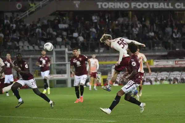 Image from Laroma24.it: 🐺 *Roma, il capolavoro di Ranieri si ferma all'EuropaLeague* 🇪🇺 ➡️...