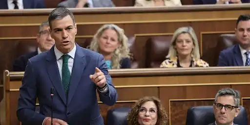 Image from ABC de Sevilla: 🔴 *Sesión de control al Gobierno, EN DIRECTO: cara a cara entre Pedro...