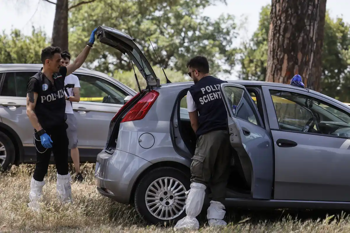 Image from RomaToday: Cadaveri a Villa Pamphili, la bimba forse morta strangolata. L'appello...