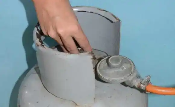 Image from Razones de Cuba: 🚨 ¡Desmantelan red de robo de balitas de gas en Sancti Spíritus! Aut...