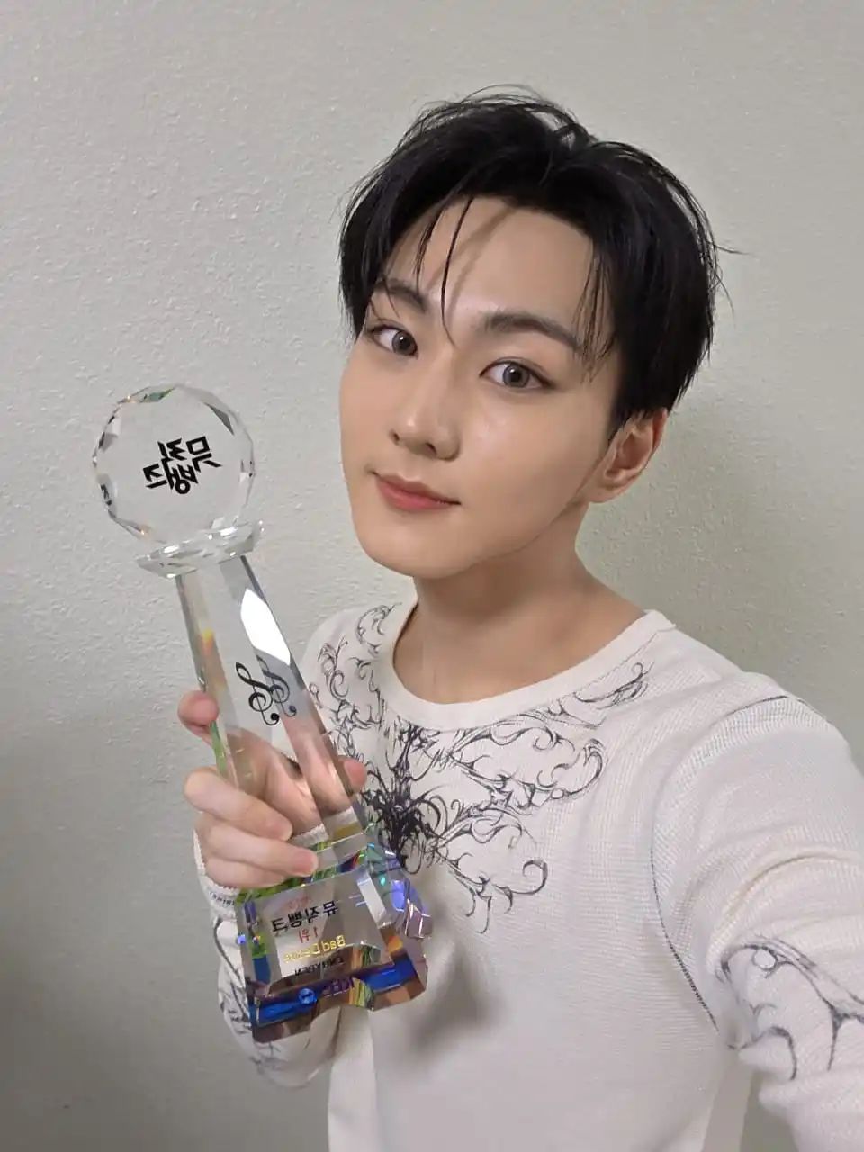 Image from 𝐄𝐍𝐇𝐘𝐏𝐄𝐍:𝐔𝐍𝐋𝐄𝐀𝐒𝐇 𝐔𝐏𝐃𝐀𝐓𝐄!: ֶָ֢⊹𐙚 *[JUNGWON WEVERSE UPDATE]* ∘˚Ꮺ ִ—୨𓏲 Indo :: terimakasih banyak...