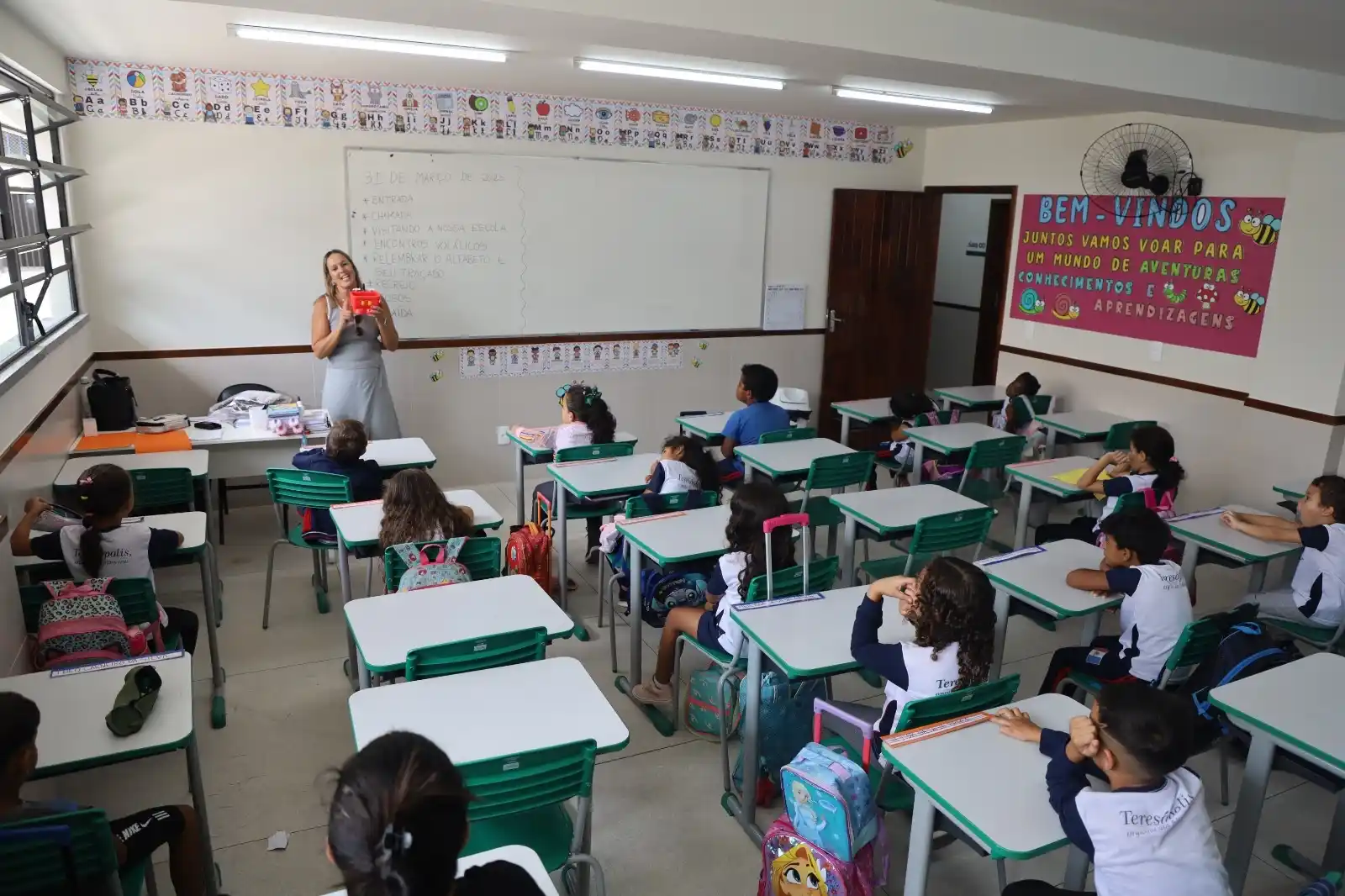 Image from CNM - Confederação Nacional de Municípios: *Gestores terão até 25 de junho para aderir ao PDDE Equidad* e O praz...
