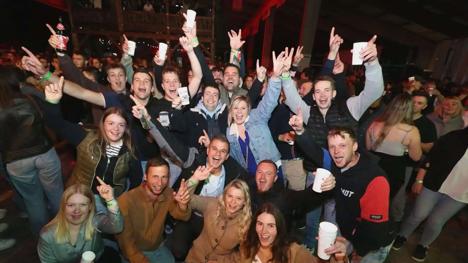 Image from innsalzach24: Servus! 🌞 👉🏼 Rauschende Party-Nacht: *2500 Besucher feiern bei „Fa...