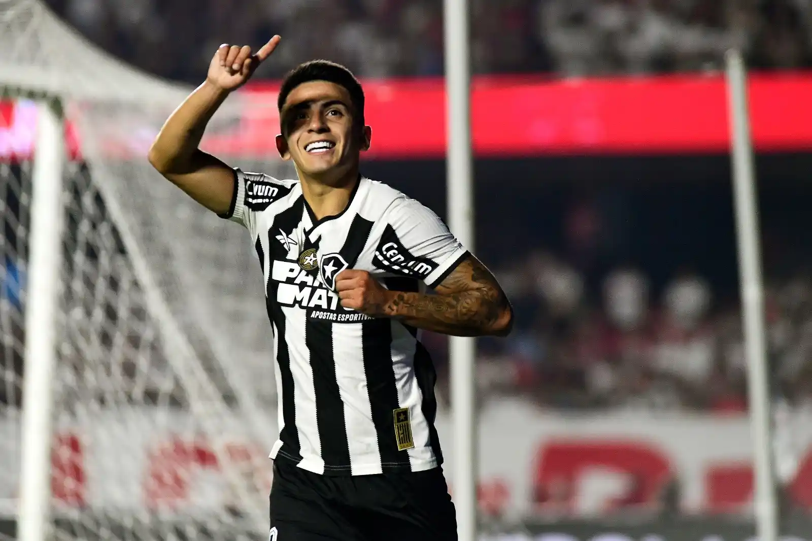 Image from ge.globo | é esporte sempre: *Botafogo admite dívida por compra de Almada, mas recorre de decisão d...