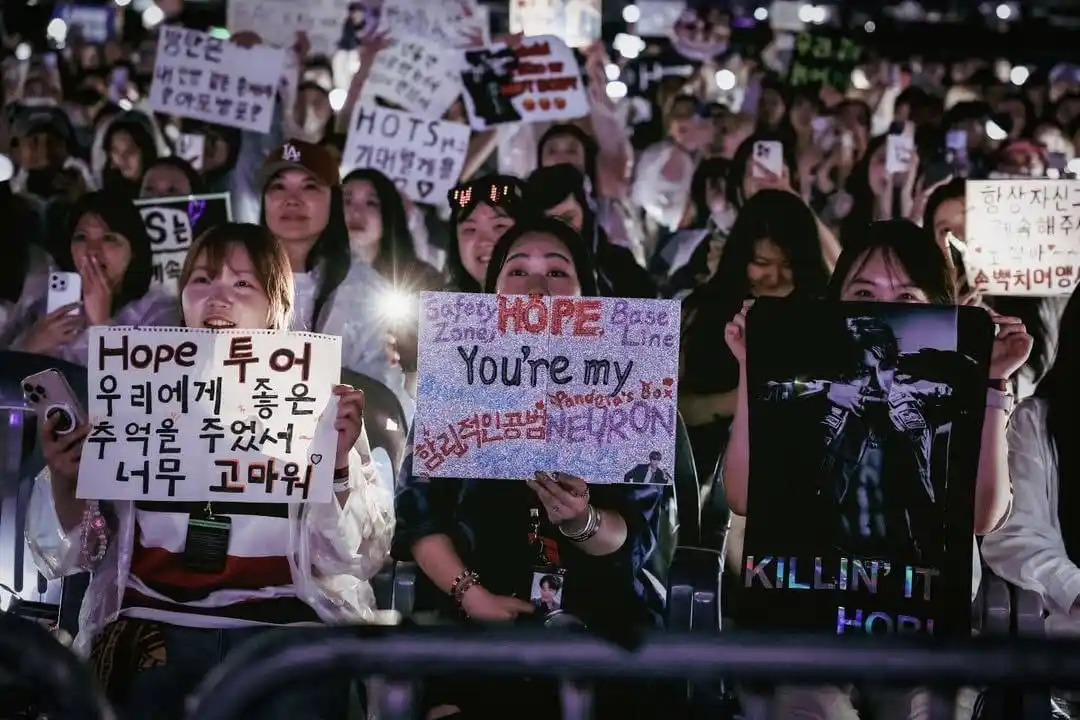 Image from DAILY BTS INFO⁷: ° 📸 Uarmyhope on Instagram Post Update (1/2) ✨ 🐿️: j-hope tour. HO...