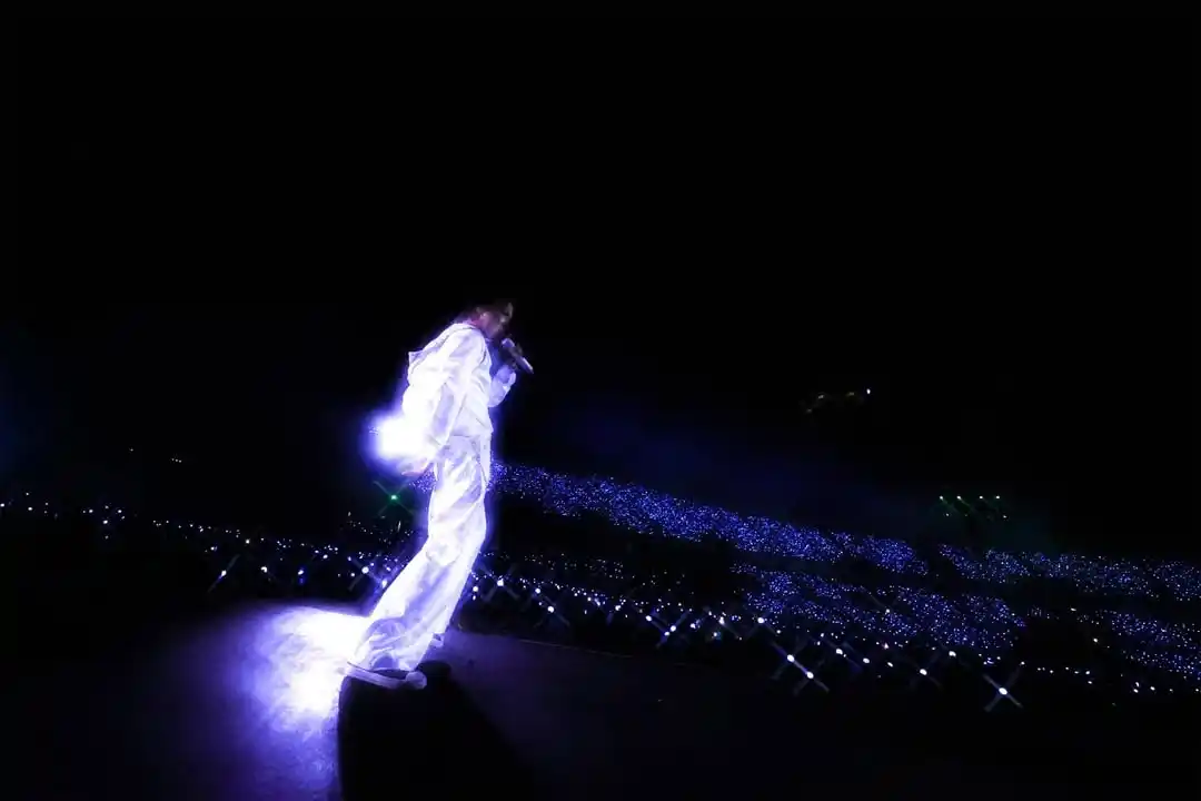 Image from BTS 🧾⟭⟬💜BANGTAN & ARMY ⟭⟬: ➵ *📸Post de Hobi en Instagram* 🐿️j-hope Tour. HOPE ON THE STAGE. F...