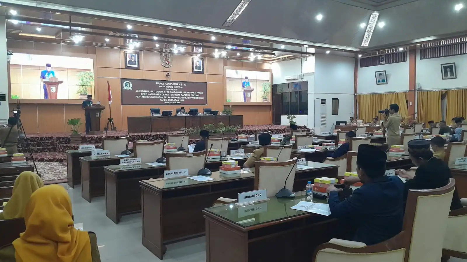 Image from Matapadma.com: Rapat Paripurna DPRD Demak, Bupati Menjawab Pandangan Umum Fraksi-Frak...