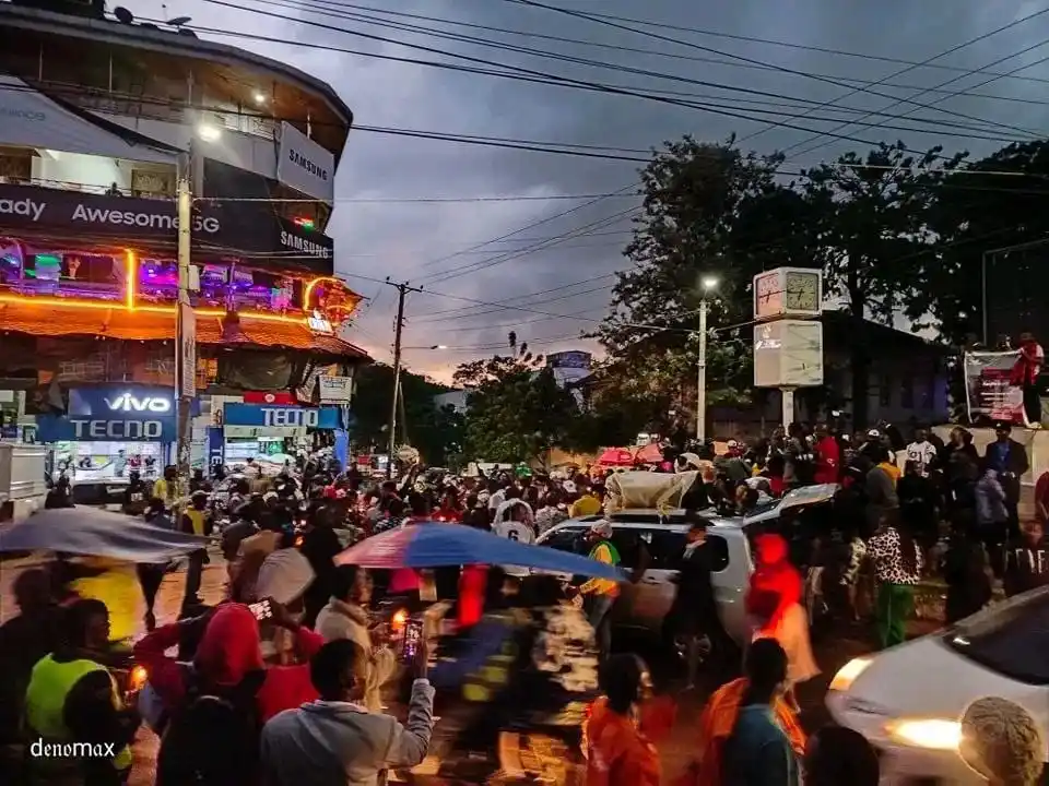 Image from Gen - Zs Nation: Teachers and friends gather in Kisii Town Capital roundabout for a can...