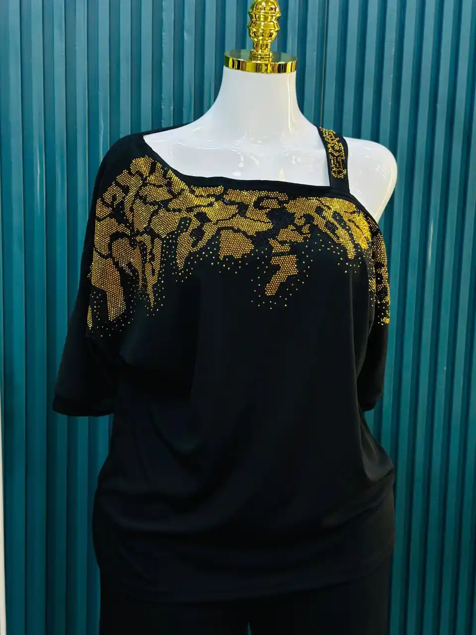 Image from متجر زهره🛍️للملابس👗: تراك يجنن خامة جيسكا وزن 45 إلى 80...