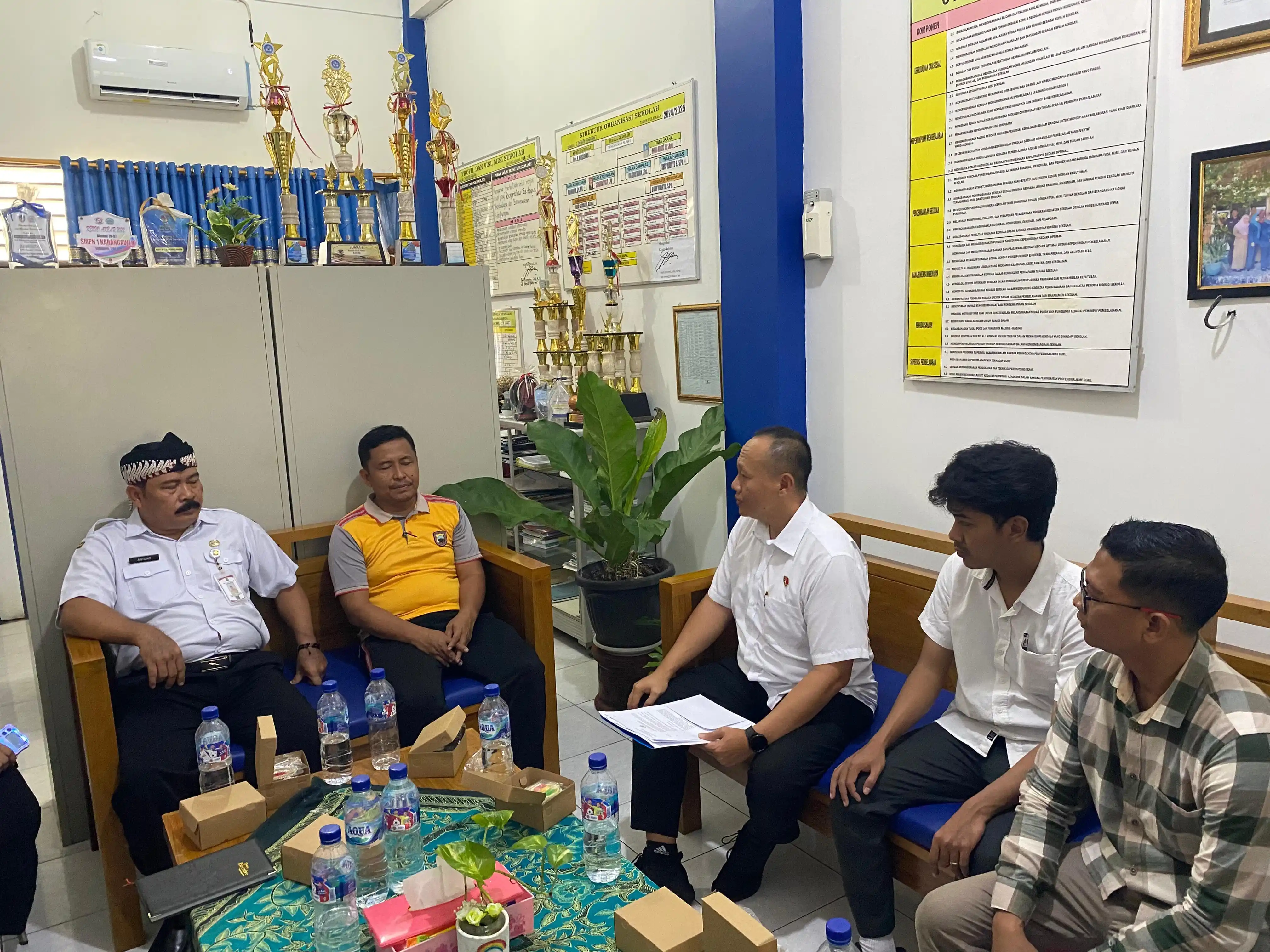 Image from Matapadma.com: Viral Oknum Guru Tendang Siswa di Demak, Polisi Lakukan Tindakan Dema...