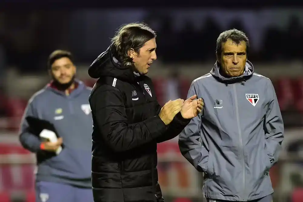 Image from ge.globo | é esporte sempre: *Zubeldía fica? Entenda o que pensa a diretoria do São Paulo* A derr...