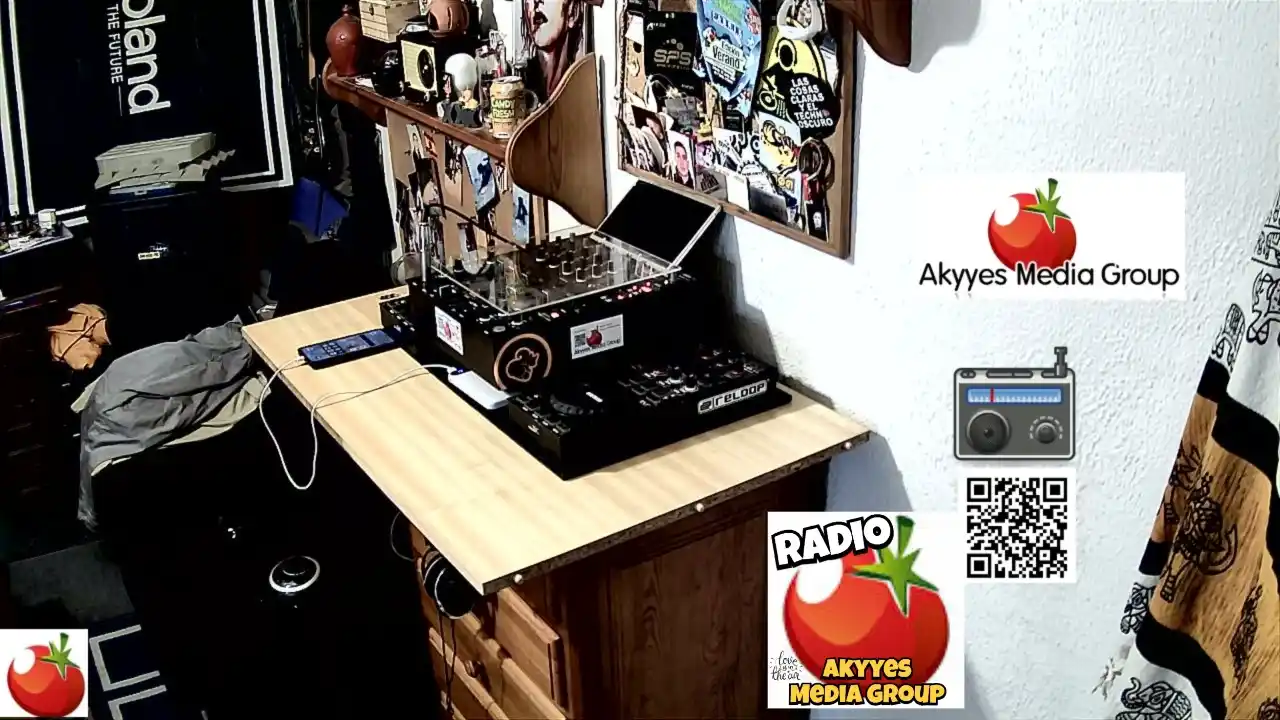 Image from akyyes Media Group Oficial: A las 16:00 Horas 🕓👟Techno en www.akyyes.es 📻 online App 📲🖥️💻 y ...
