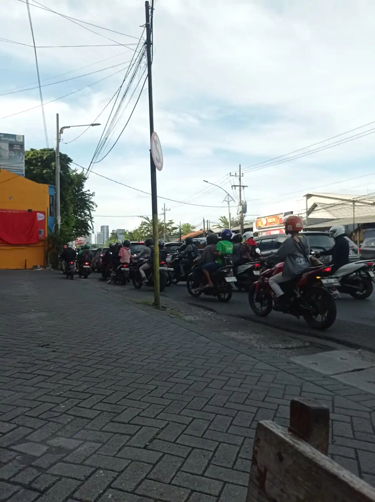Image from gak tau males pengen beli trek madone project one slr 9 gen 8: COD pedal...