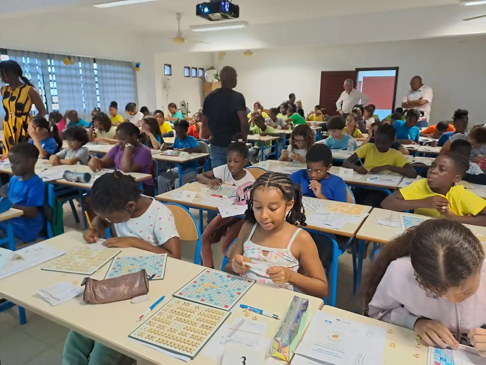 Image from Guyane La 1ère: *De jeunes joueurs de Scrabble récompensés à Saint-Laurent du Maroni* ...