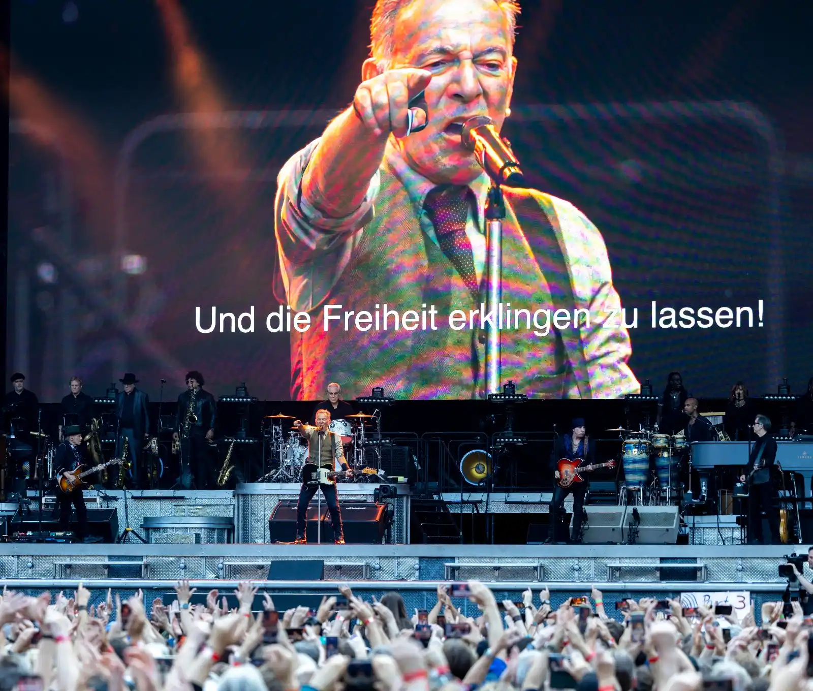 Image from ROLLING STONE Deutschland: *Drei Stunden Wut, Trotz und Hoffnung – Bruce Springsteen wird in Berl...