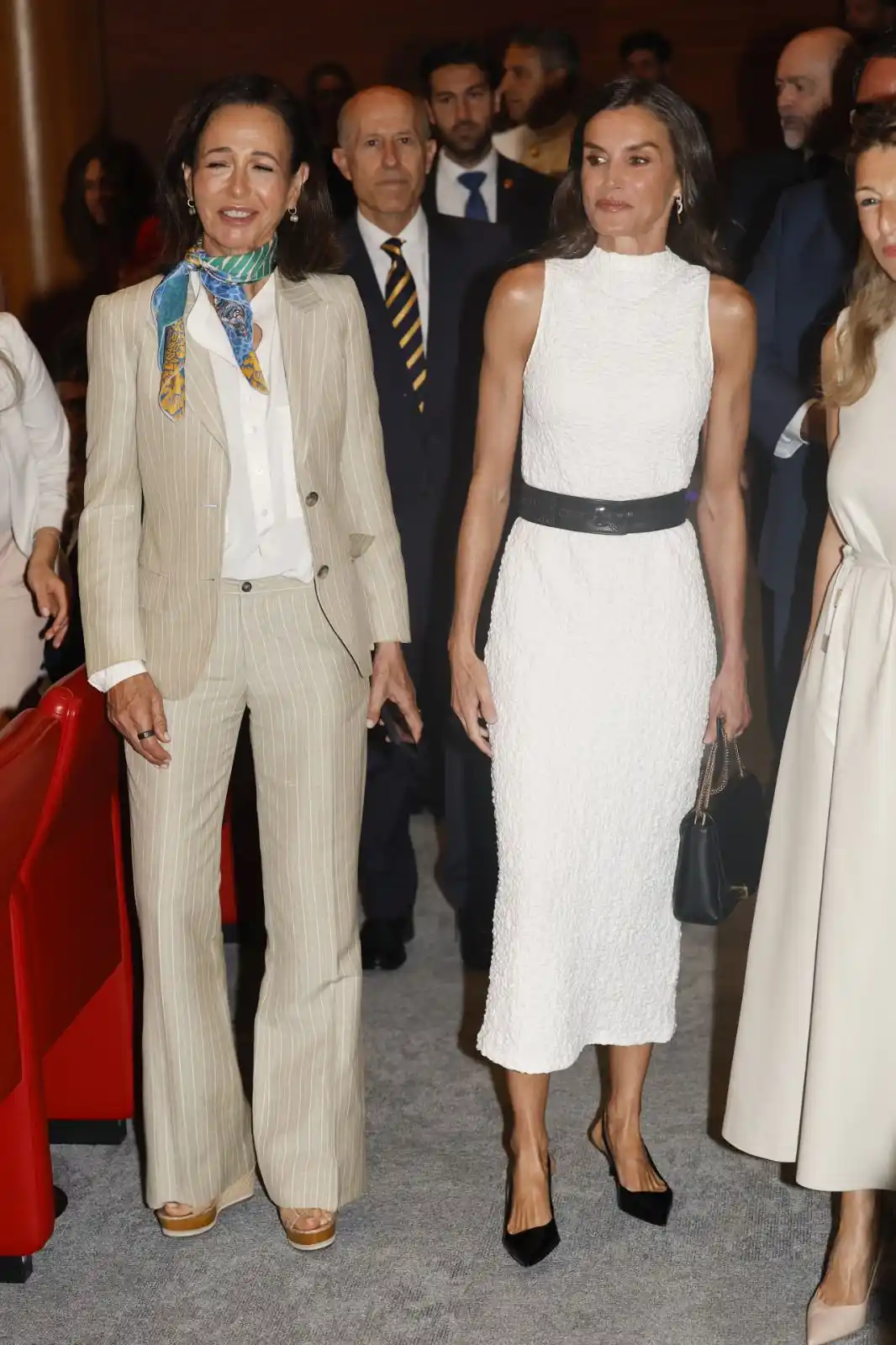 Image from InStyle España: *La reina Letizia preside la clausura de la XVII Convocatoria de 'Euro...