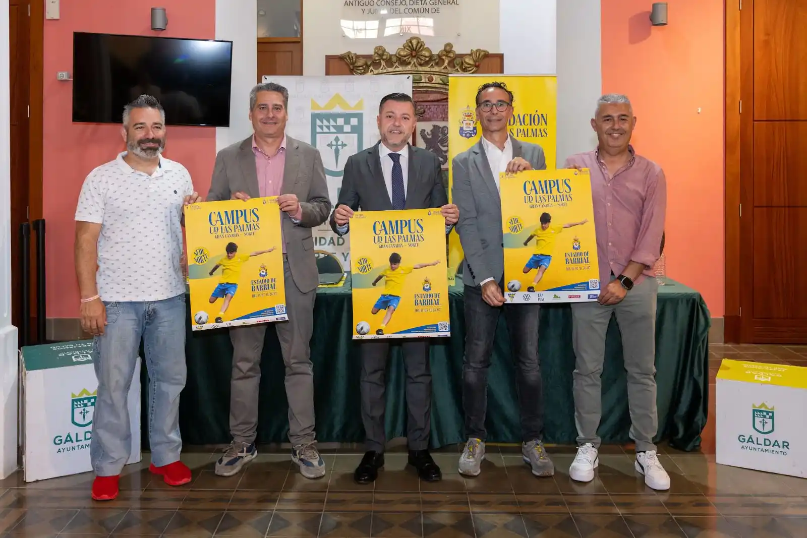 Image from Ayuntamiento de Gáldar: 💛💙 La Sala Sábor de las Casas Consistoriales de Gáldar acogió este m...