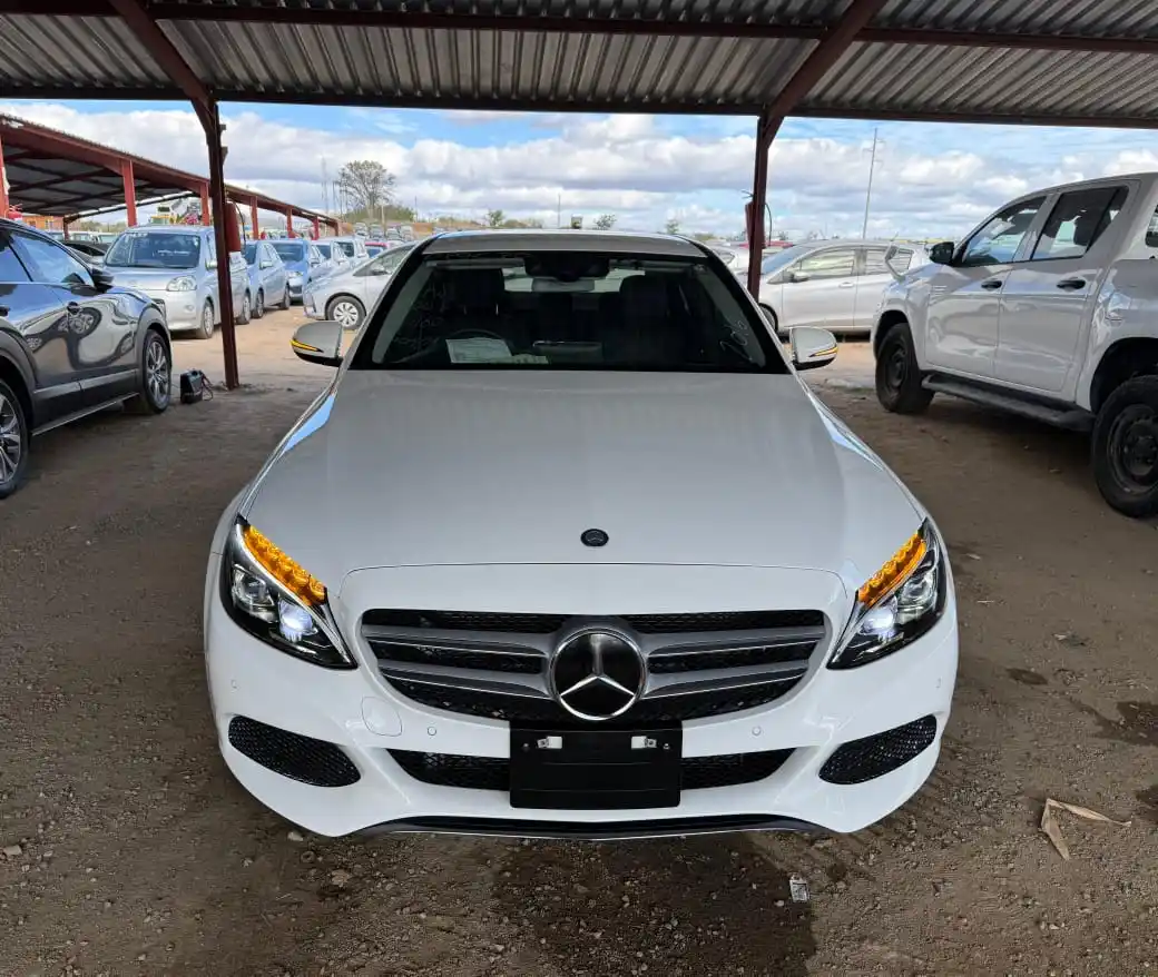 Image from Mambo Takue Customs Clearing: Mercedes-Benz C200 2016-08 1998 cc Petrol 21858km Price excluding du...