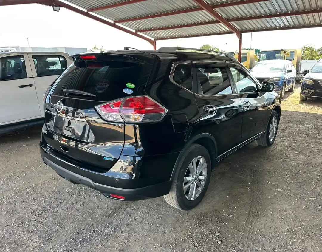 Image from Mambo Takue Customs Clearing: Nissan Xtrail 2016-02 3.5 grade 1990 cc Petrol engine Leather inte...