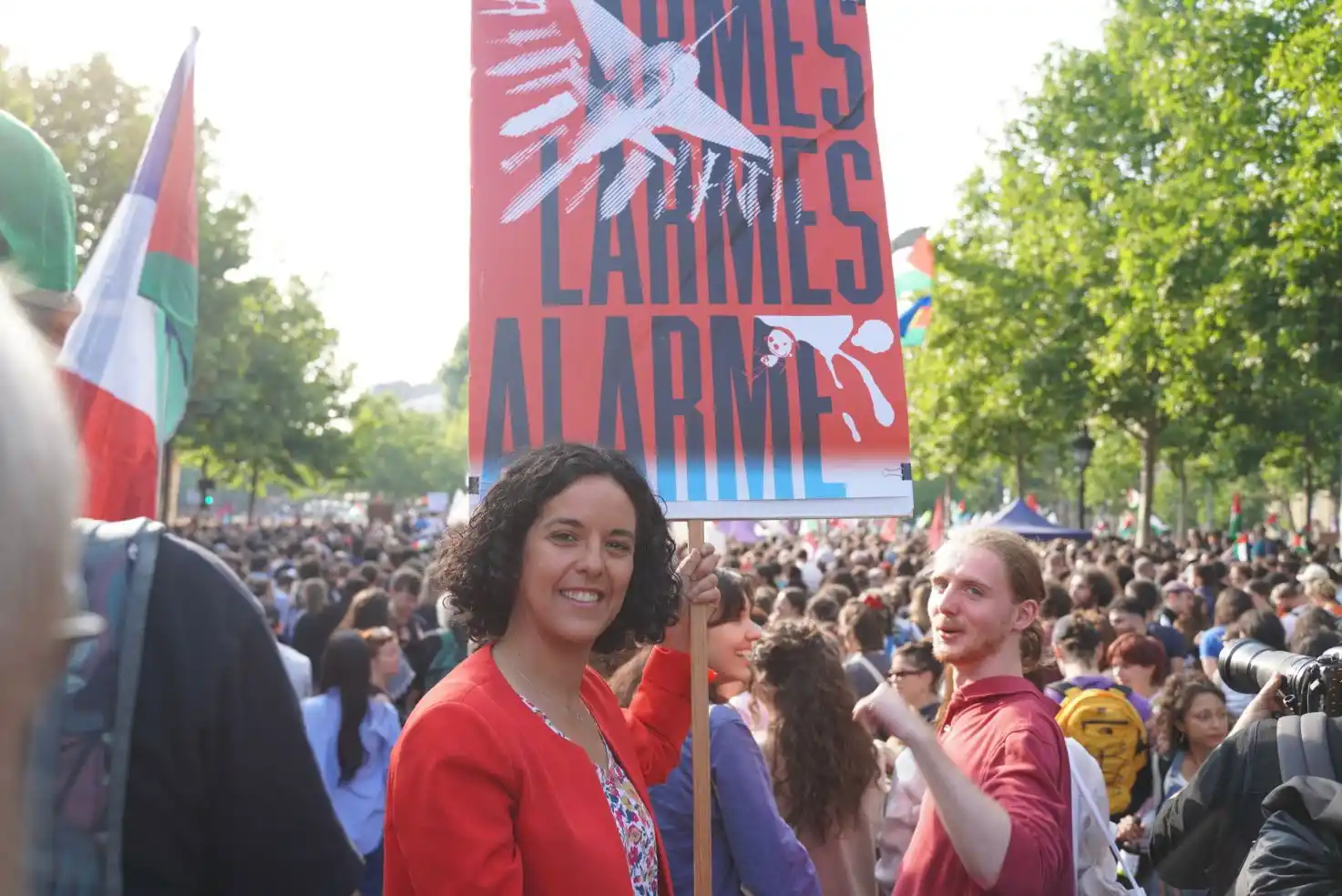 Image from Manon Aubry - Infos et Actus : Rima, Greta, Gaza, la République est avec toi !  + de 150 000 personne...