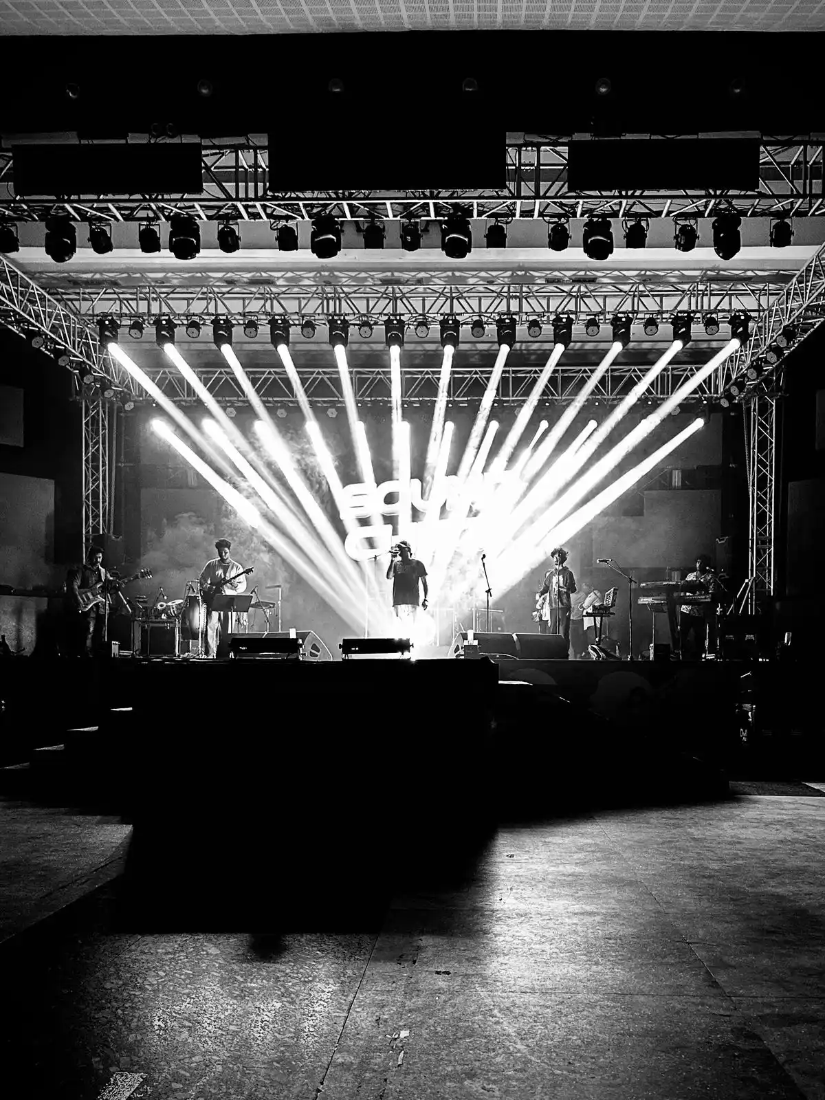Vidhu Prathap Official post