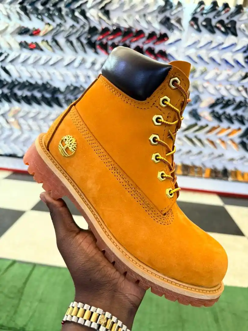 Axecure Sneakers post