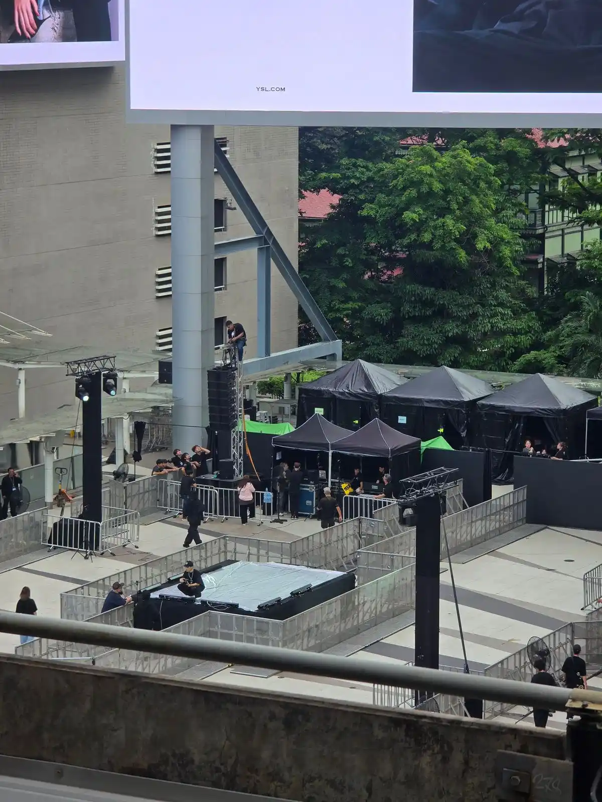 Image from ˖ ࣪ ♬ ⌯ 💗 ˙ 𝆹 𝐊𝐀𝐙𝐄𝐓𝐀𝐑𝐈𝐀𝐍𝐒 𝐍𝐄𝐖𝐒る! 🥑: *Aqui será el escenario donde al parecer estará Kaze, está muy cerca d...