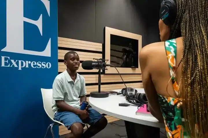 Image from Africanize Oficial: *Francisco Borges, 12 anos, lê até 10 livros por dia e defende ensino ...